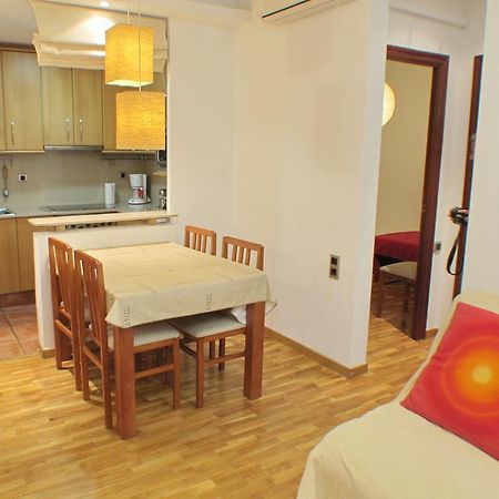 Barcelona4Seasons - Miro Apartment ภายนอก รูปภาพ