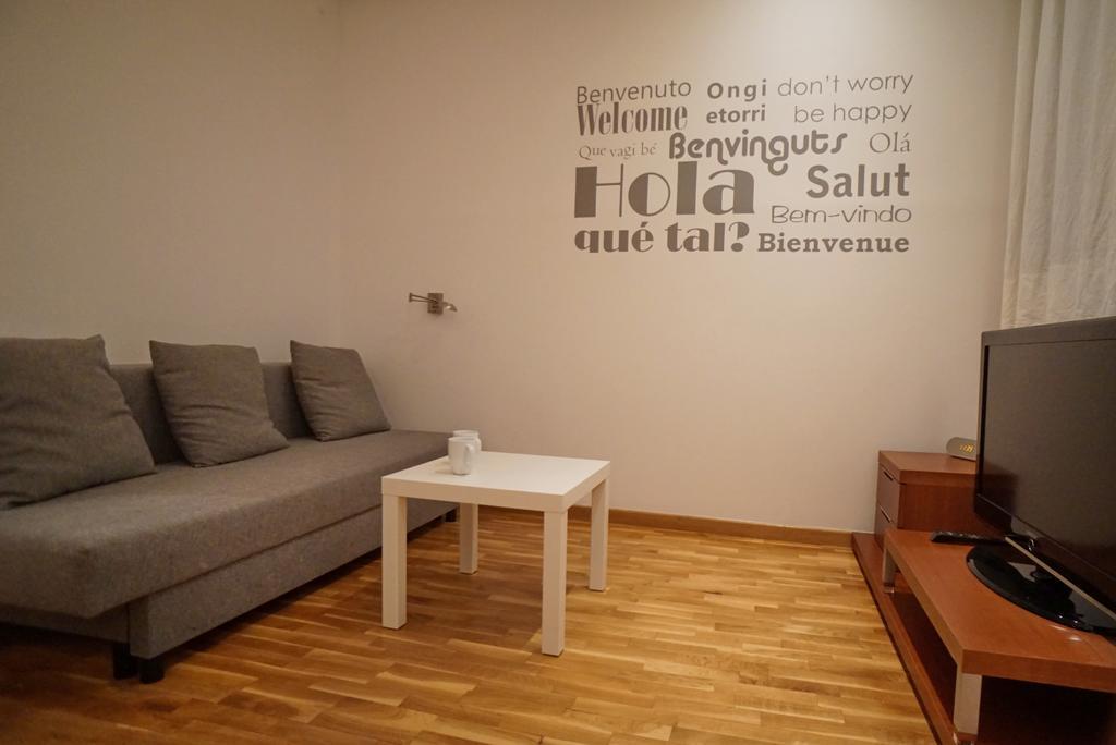 Barcelona4Seasons - Miro Apartment ภายนอก รูปภาพ